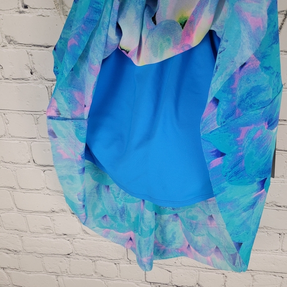 COCO REEF | Silent Bloom mesh overlay underwire halter tankini top - Picture 3 of 11